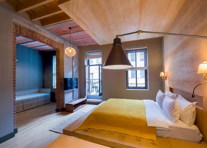 Art Pera Suites